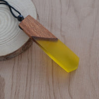 Vintage fashionable wood resin necklace pendant-Necklace-Golonzo